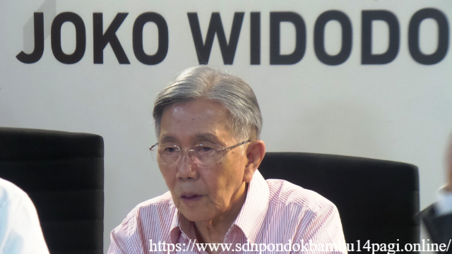 Profil Kwik Kian Gie